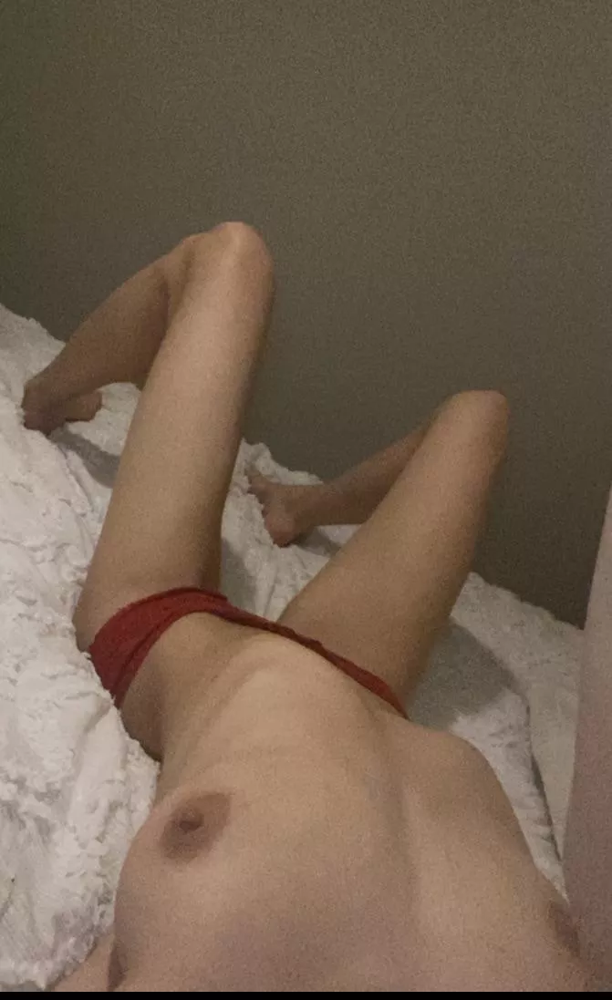 Am I skinny enough for this group? posted by Petite_Ellie69