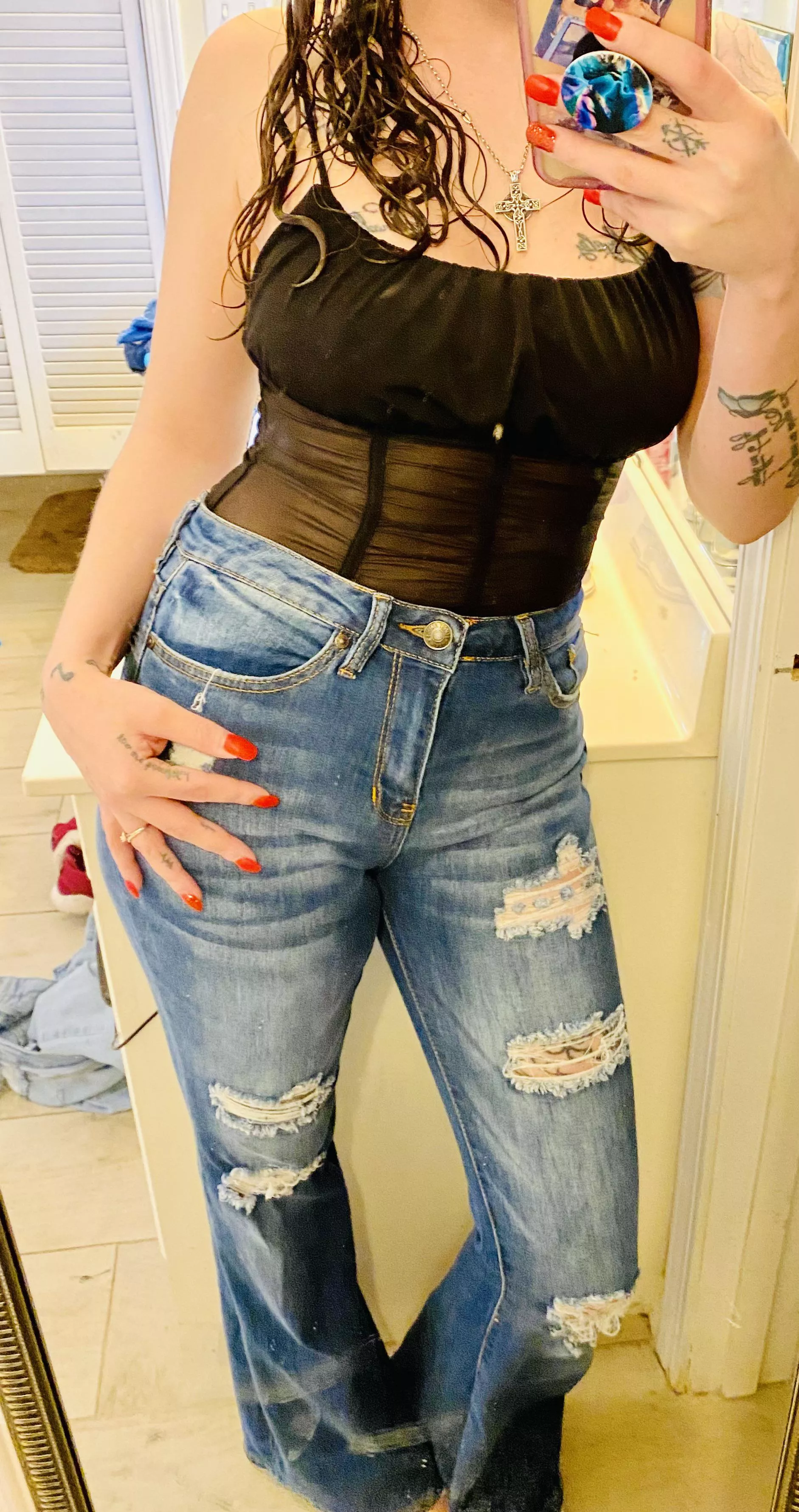 Am I still hot even though I’m a milf? posted by Mariesnaughtysecret