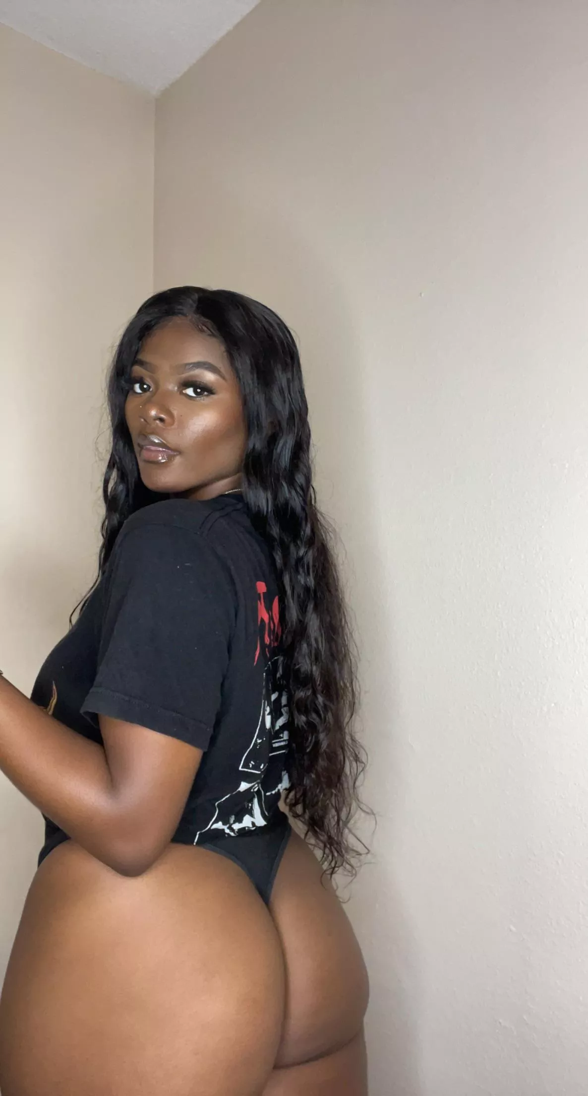 Am I the curvy goth girlfriend you’ve been asking for? posted by GoddessGothSista