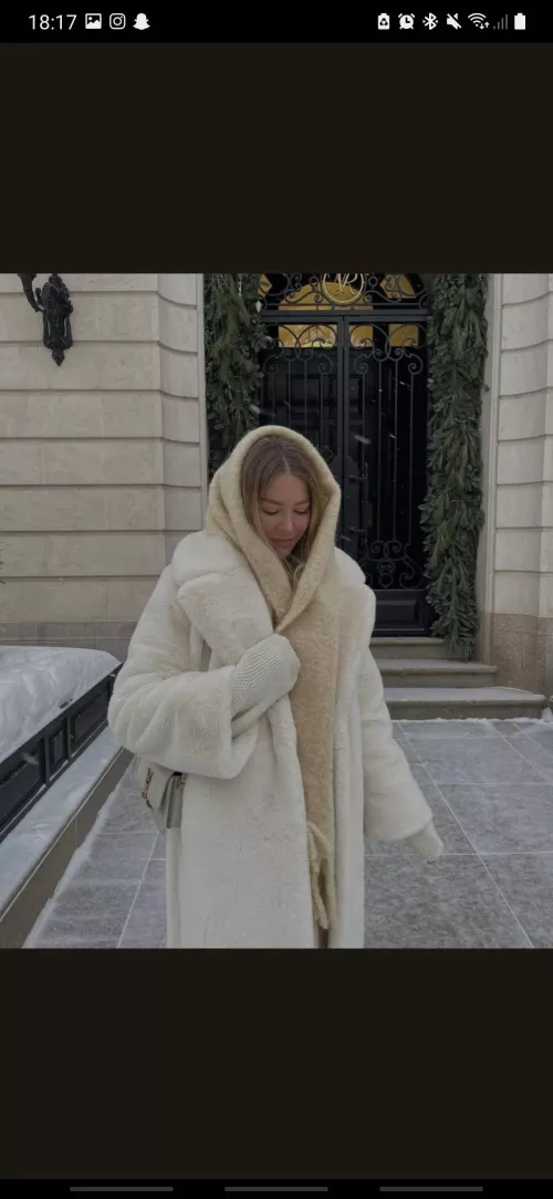 am I the only one with fur/fleece kink by Advanced_Zone_9977