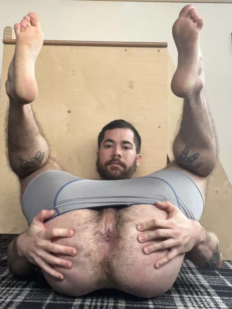Am I wearing these right? posted by thatyogafvcker