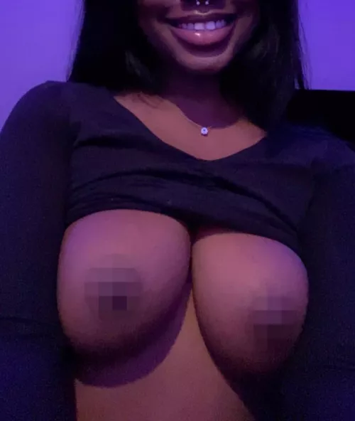 Am I worth your time? 😘 by Aprilxo1