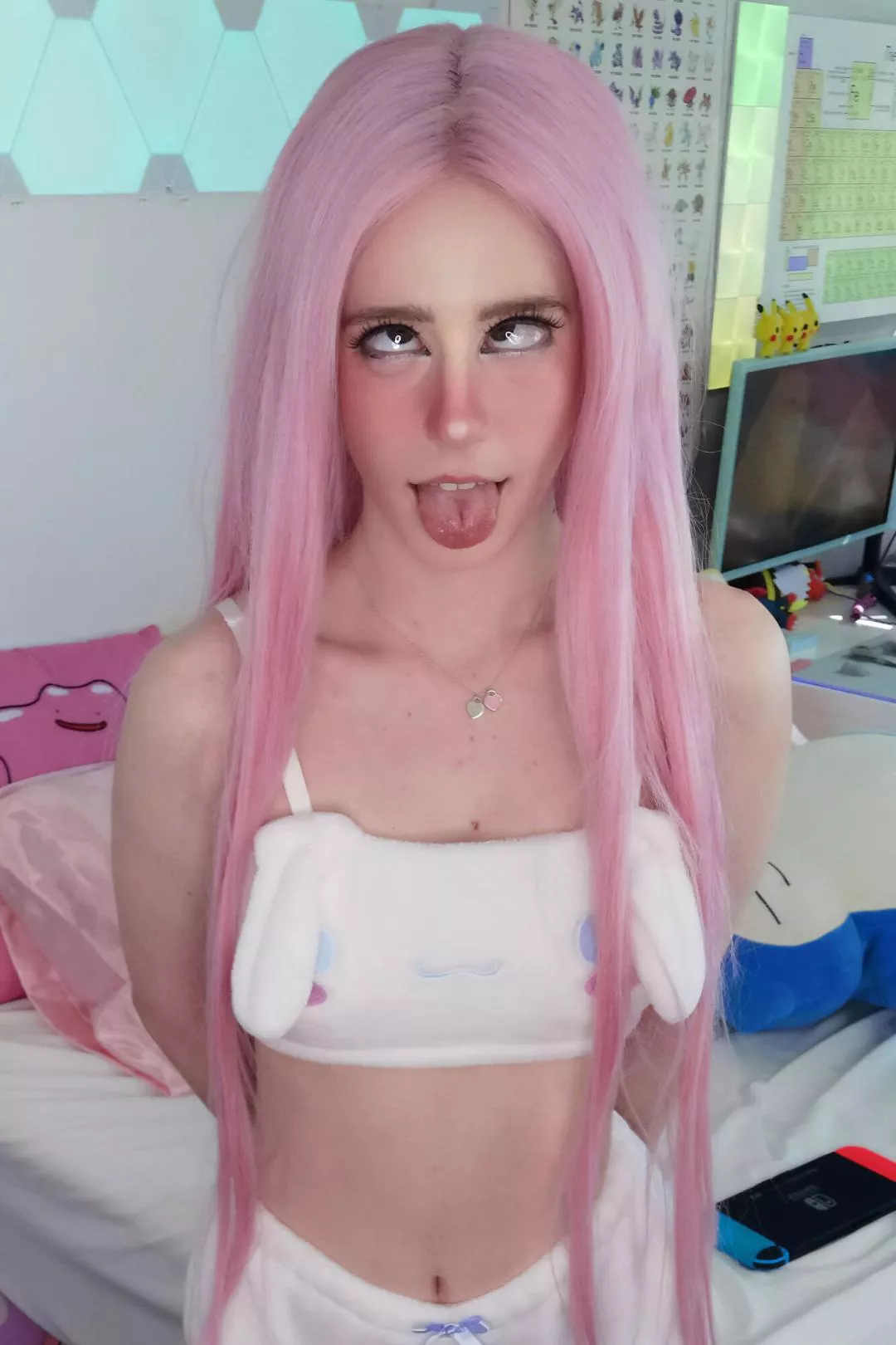 am i worthy? 💞😍 posted by lilfakegamer