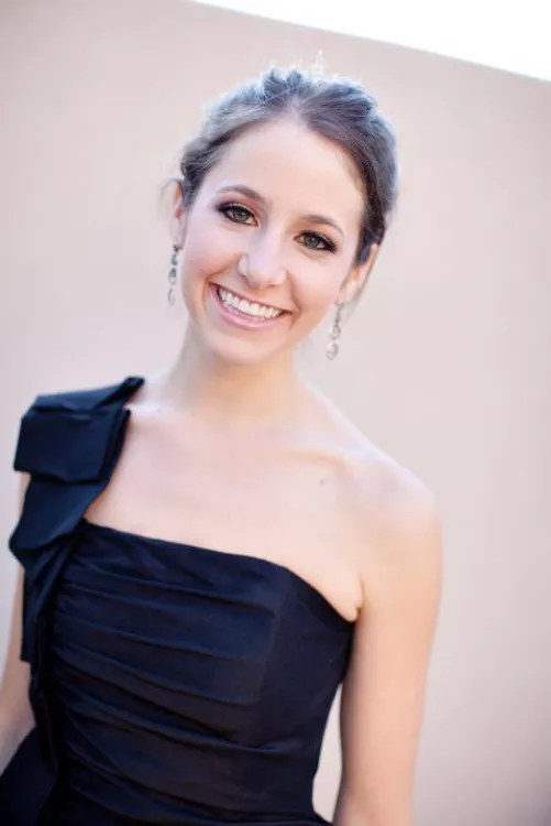 Amanda by cycleburgundy