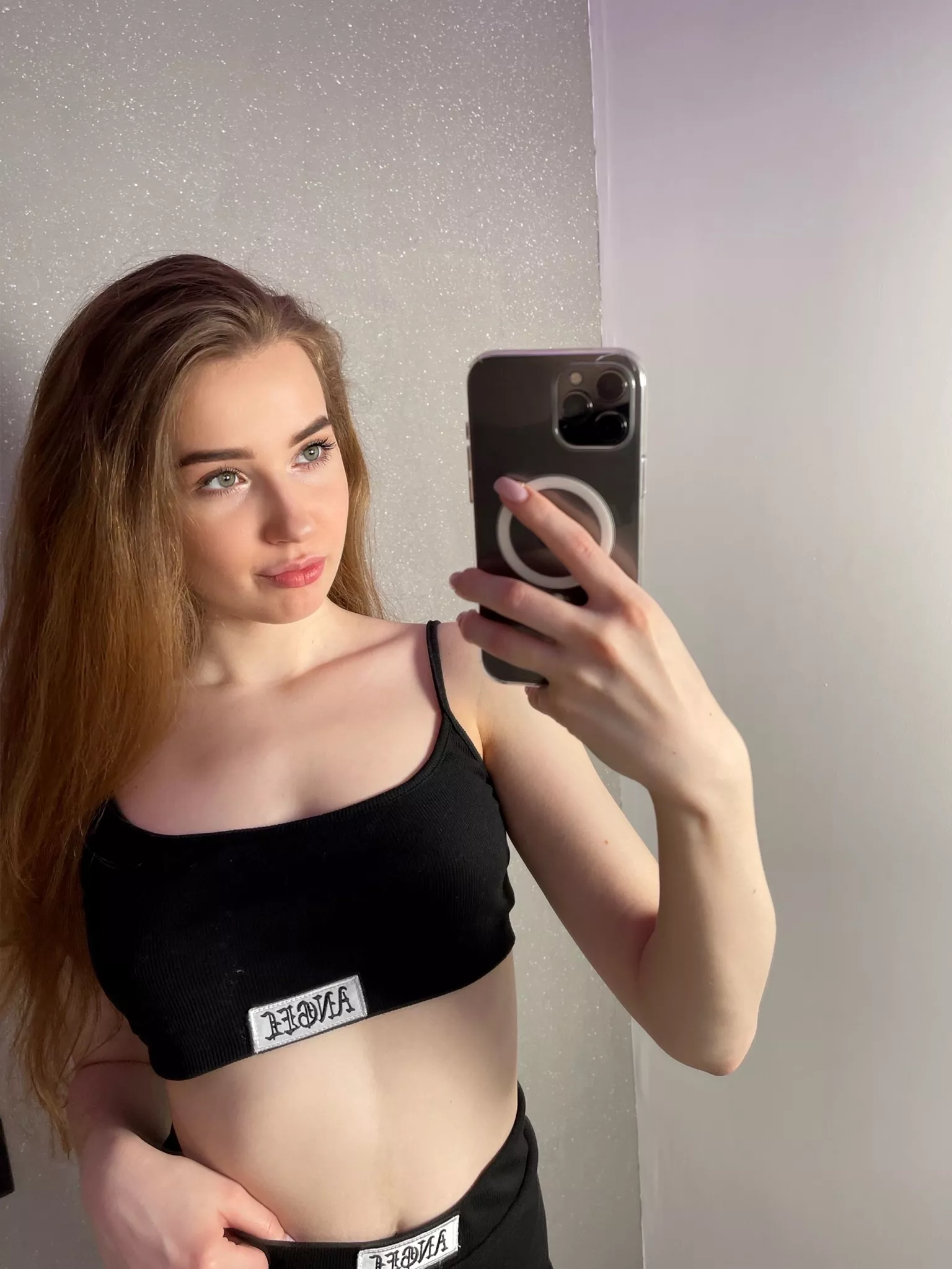 Amateur baby girl🍓 Just going to take pictures for all day posted by Thesmallrisk