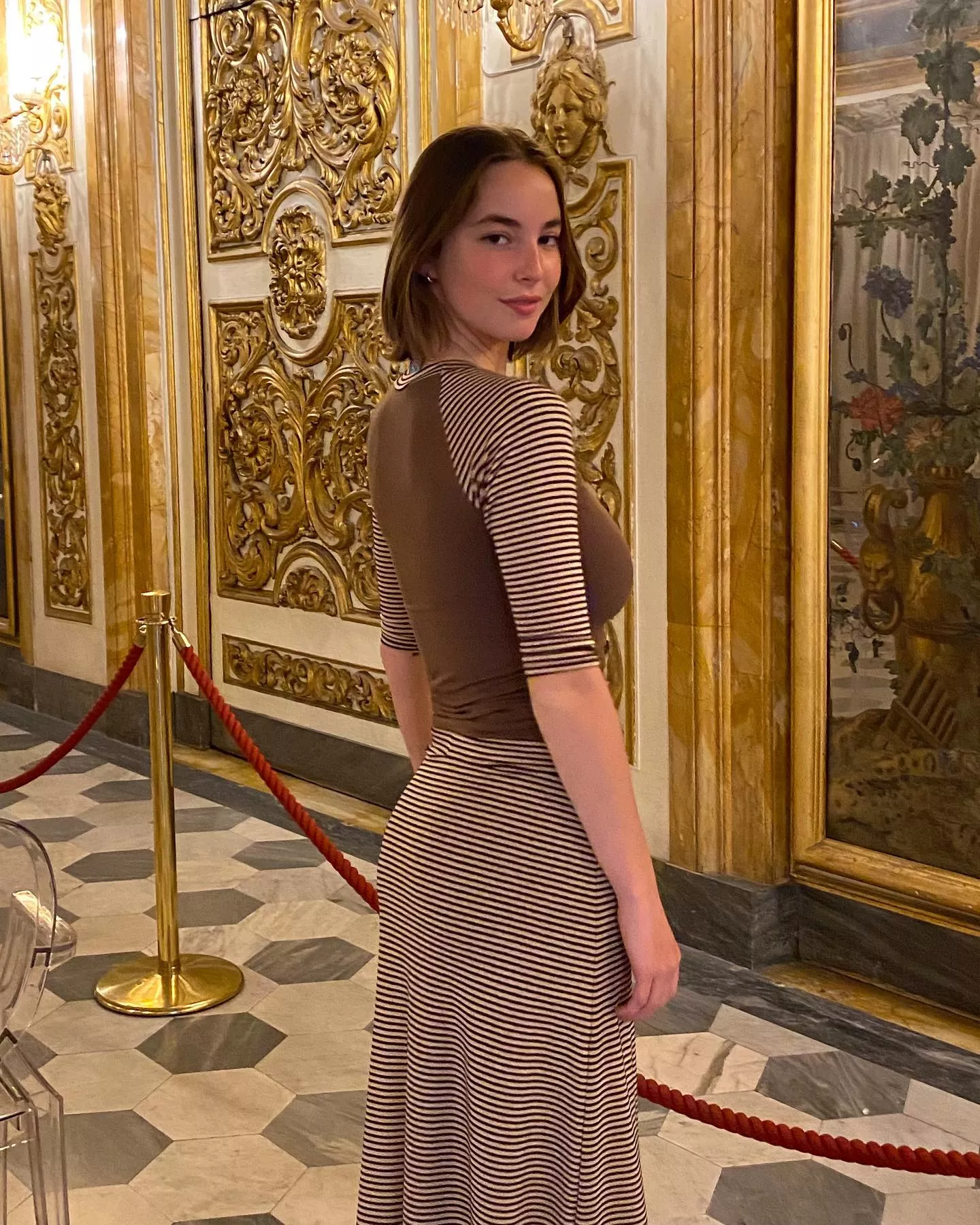 Amelie posted by shbmpl