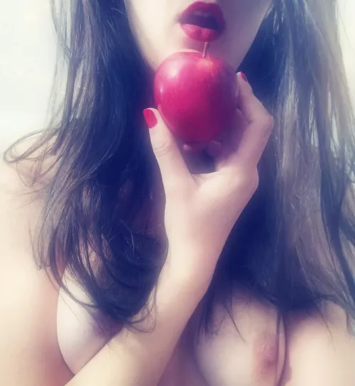 An apple a day does not necessarily keep the doctor away 🍎 by Zelda_W
