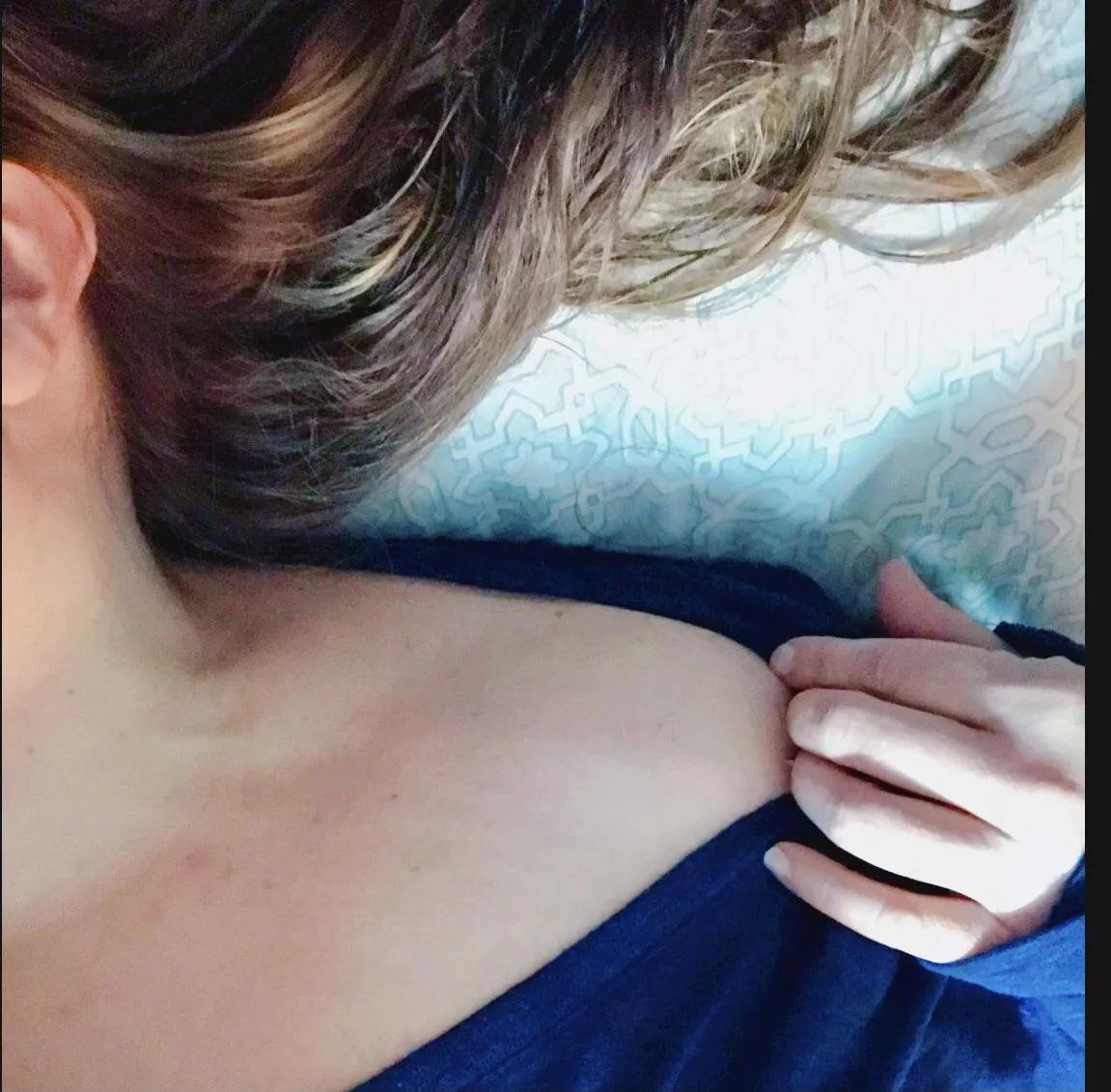 An o[f]fering and an invitation posted by hiveofhungers