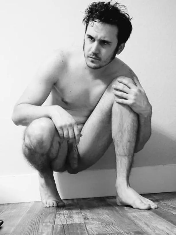 An older photo, but a pose with fun angles posted by Stapleton09