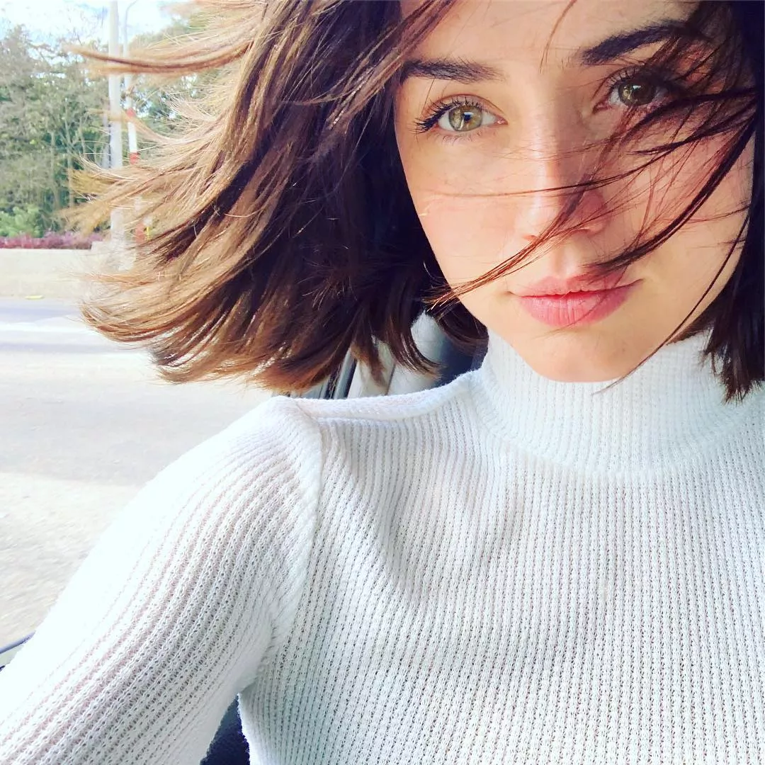 Ana de Armas posted by pretty-ladies