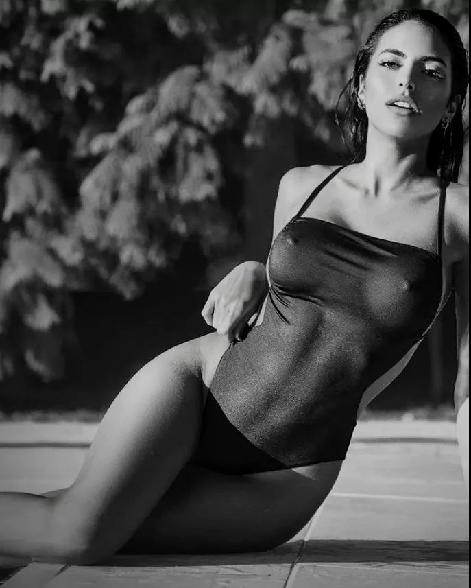 Anakristina Rivero posted by dtz-90