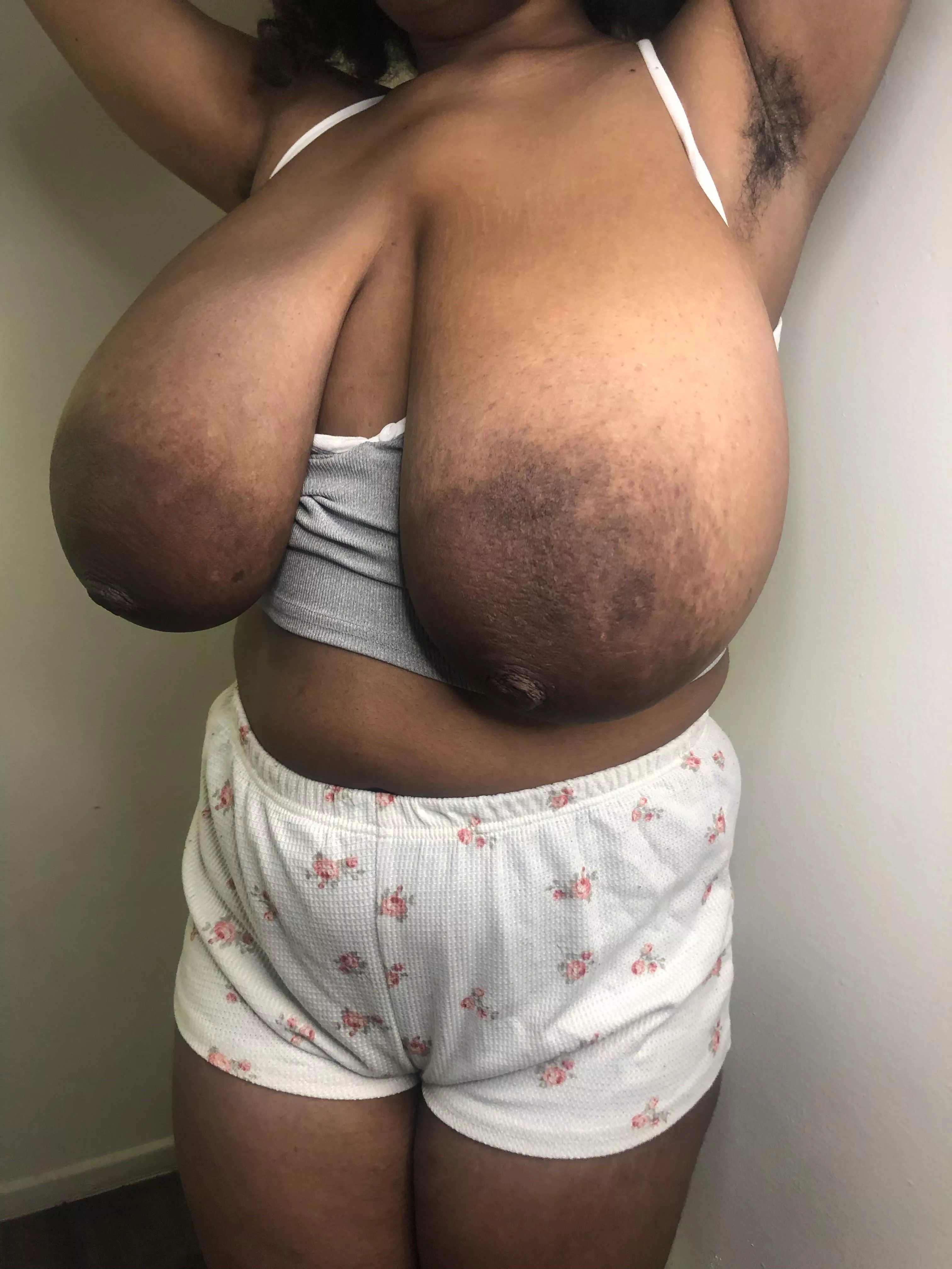 And after one sight, they were never the same again… posted by LoveJonesNelle