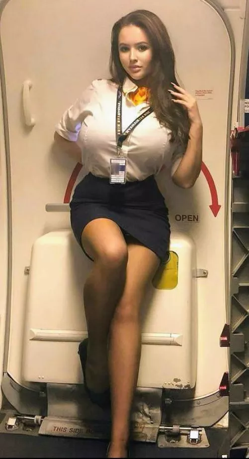 and the most popular flight attendant award goes to... by Charming-Track1747