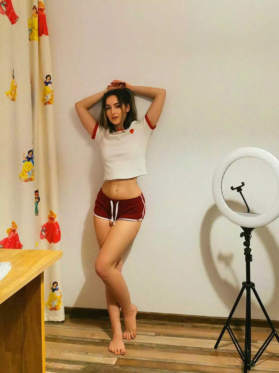 and... this is me! hello! [f] posted by miremi137