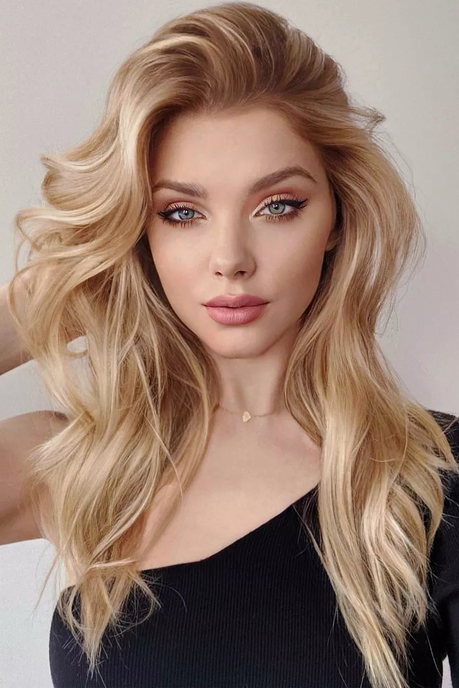 Angela Jurkowianiec posted by SophisHelper