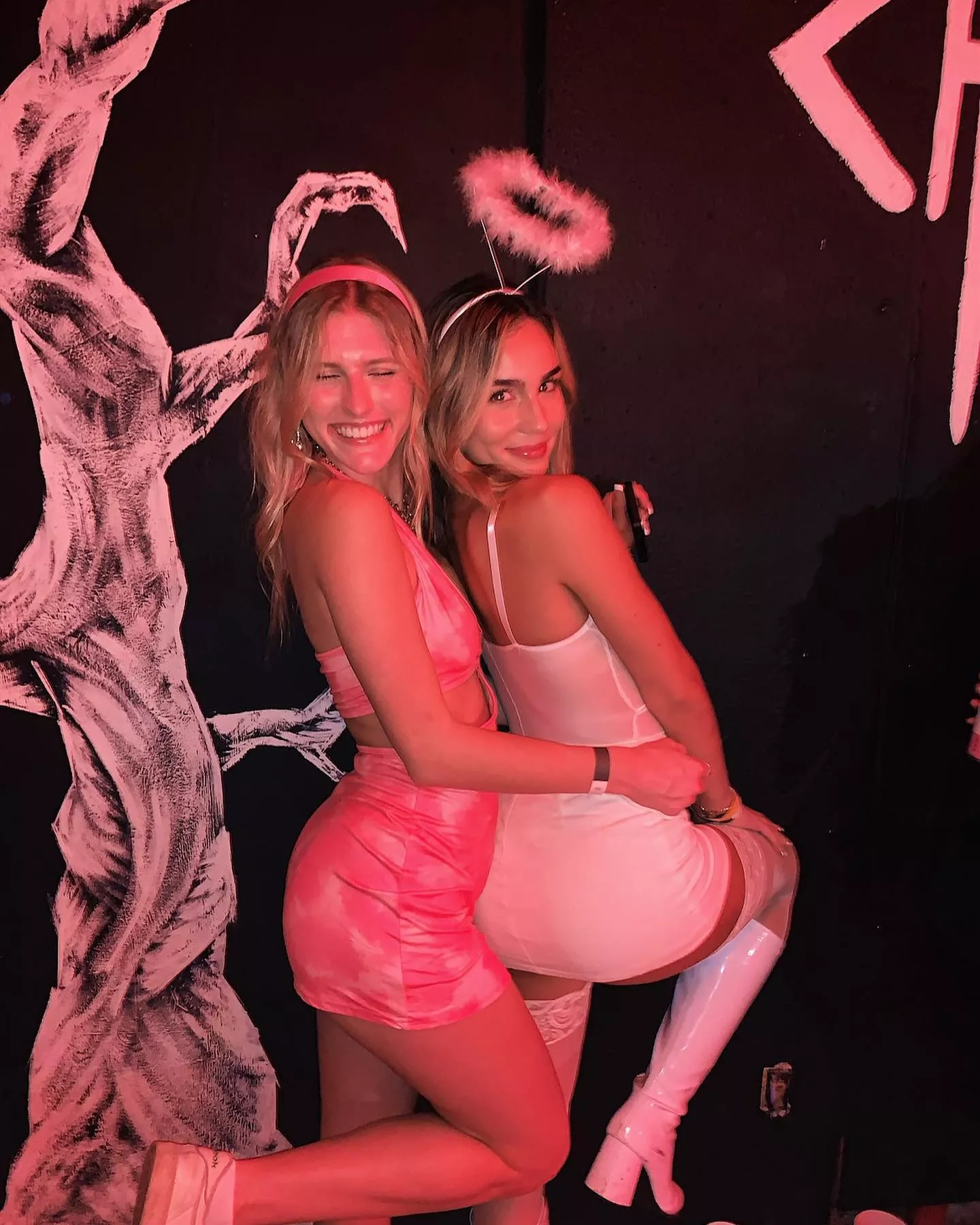 angels posted by siimple_code