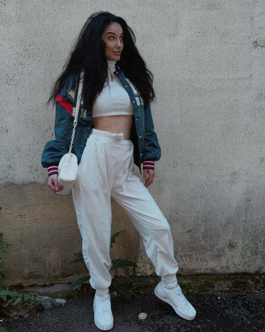 anna_iuliana_ (@anna_iuliana_) [Instagram] posted by Maxwell-95