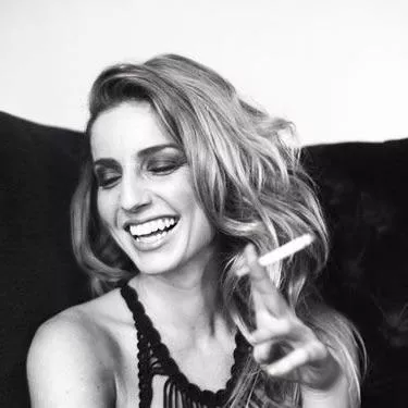 Annabelle Wallis posted by johnavondale
