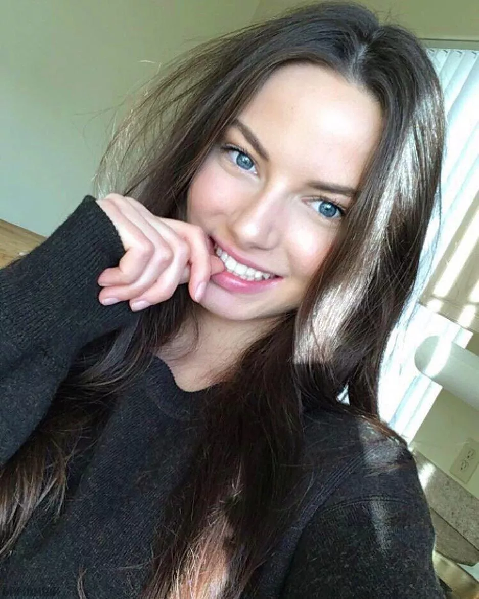 Annie Morrissey posted by cashmere1977-2