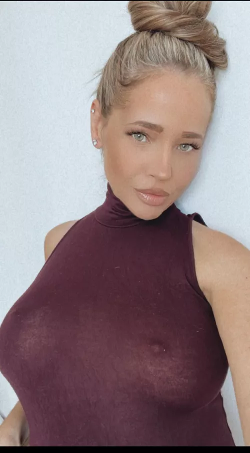 Another braless day at work by Reignneil