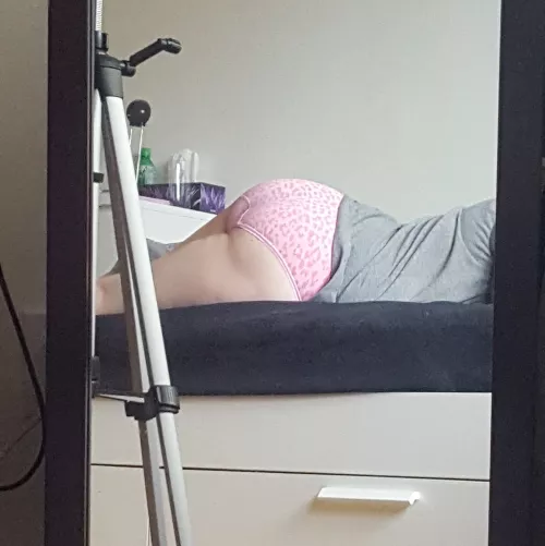 Another butt pic by BoringKate