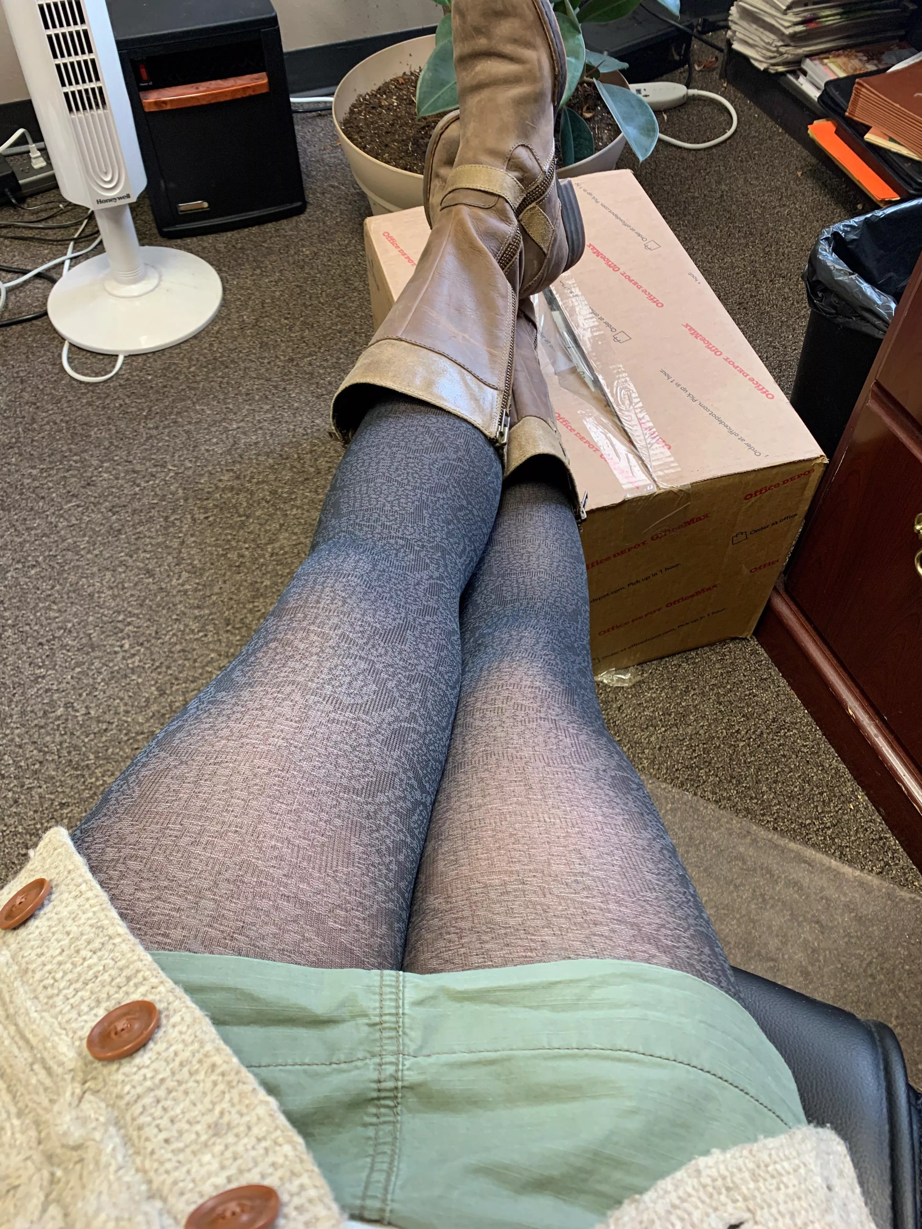 Another day, another dollar, another picture of my legs to get my husband (and y’all!) all turned on. posted by TooTights