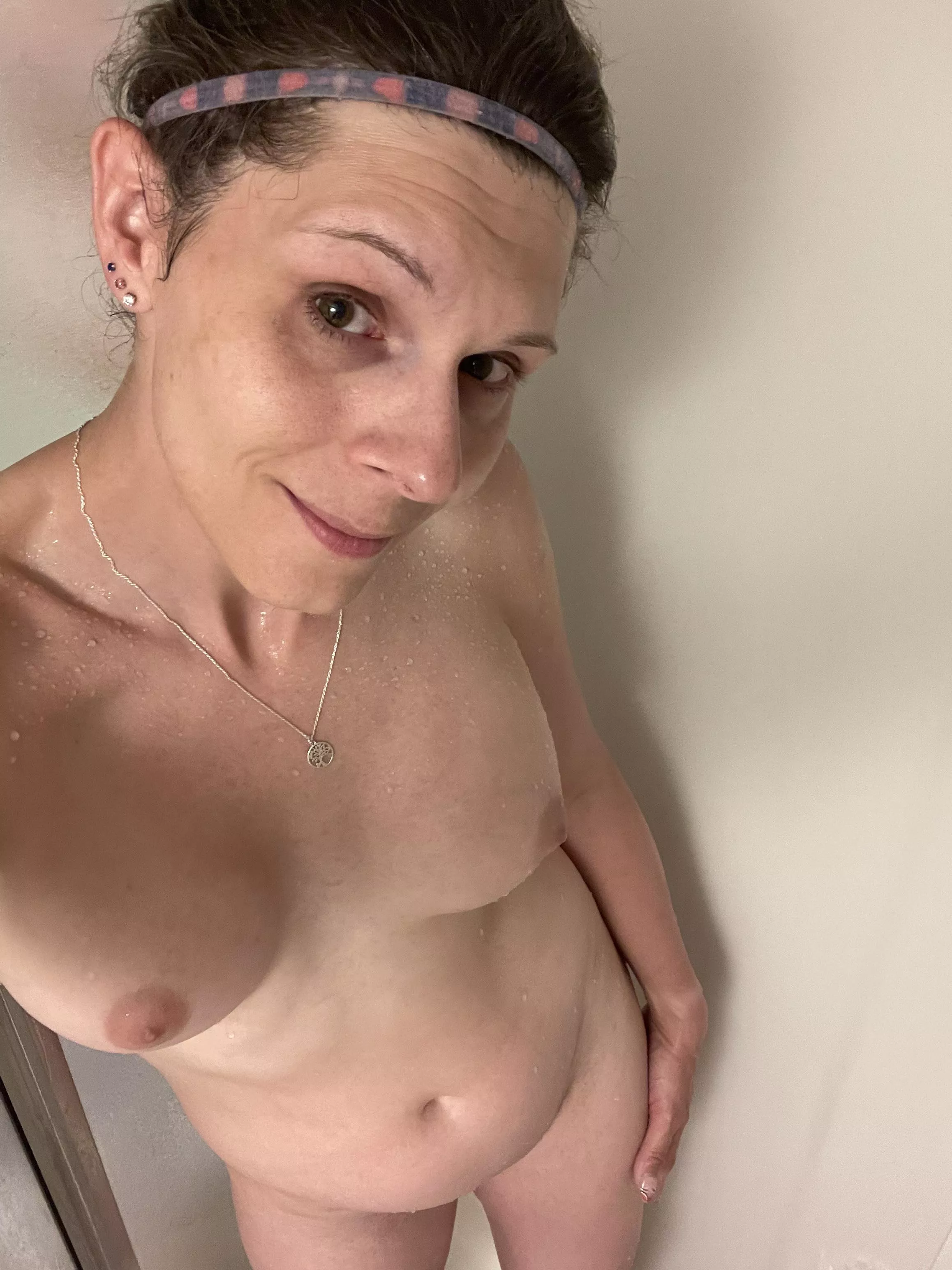 Another day of being me and hopefully that’s enough (40)[F] posted by AutumnGoddess81