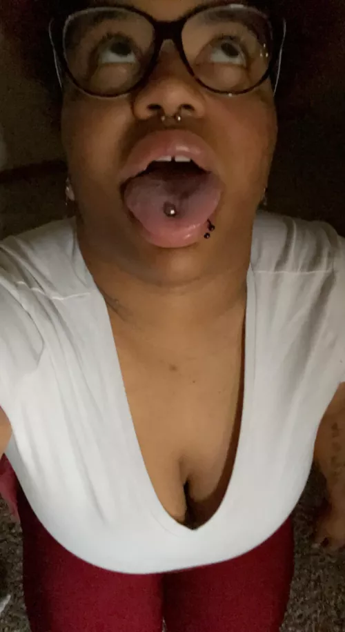 Another happy hypnotised bimbo made to mindlessly goon by SnakeWith4Legs