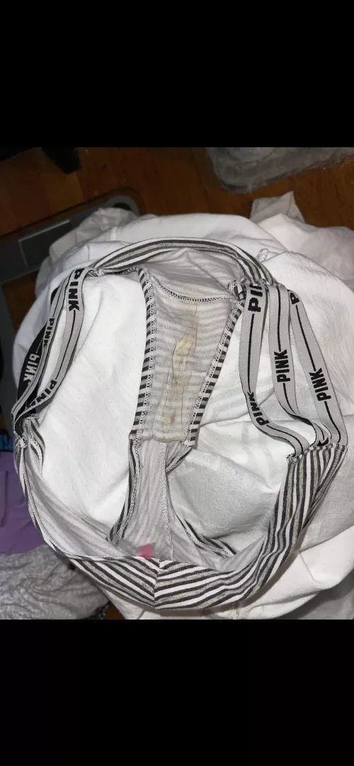 Another pair from the laundry basket 😈 by iykyd96