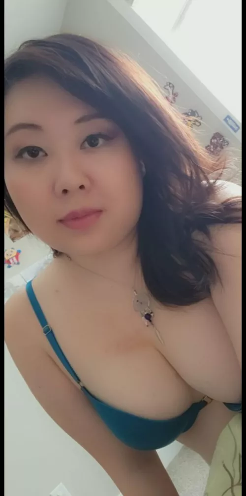 another picture of me ♡ by gentlelilypad