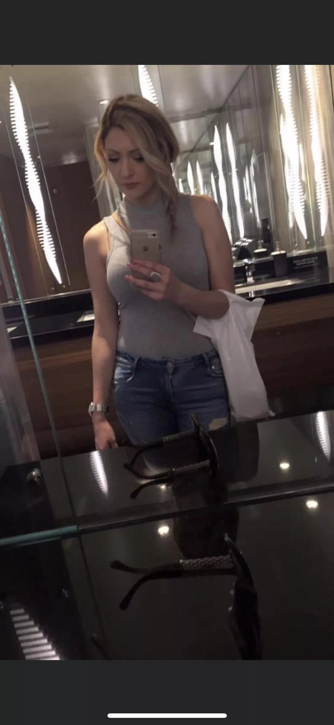 Any bullies interested in Louisa? posted by Elmalo619