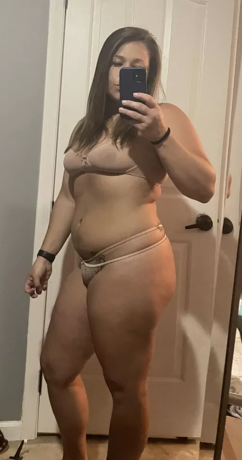 Any curvy wives out there? Kik etate85 by Etate85