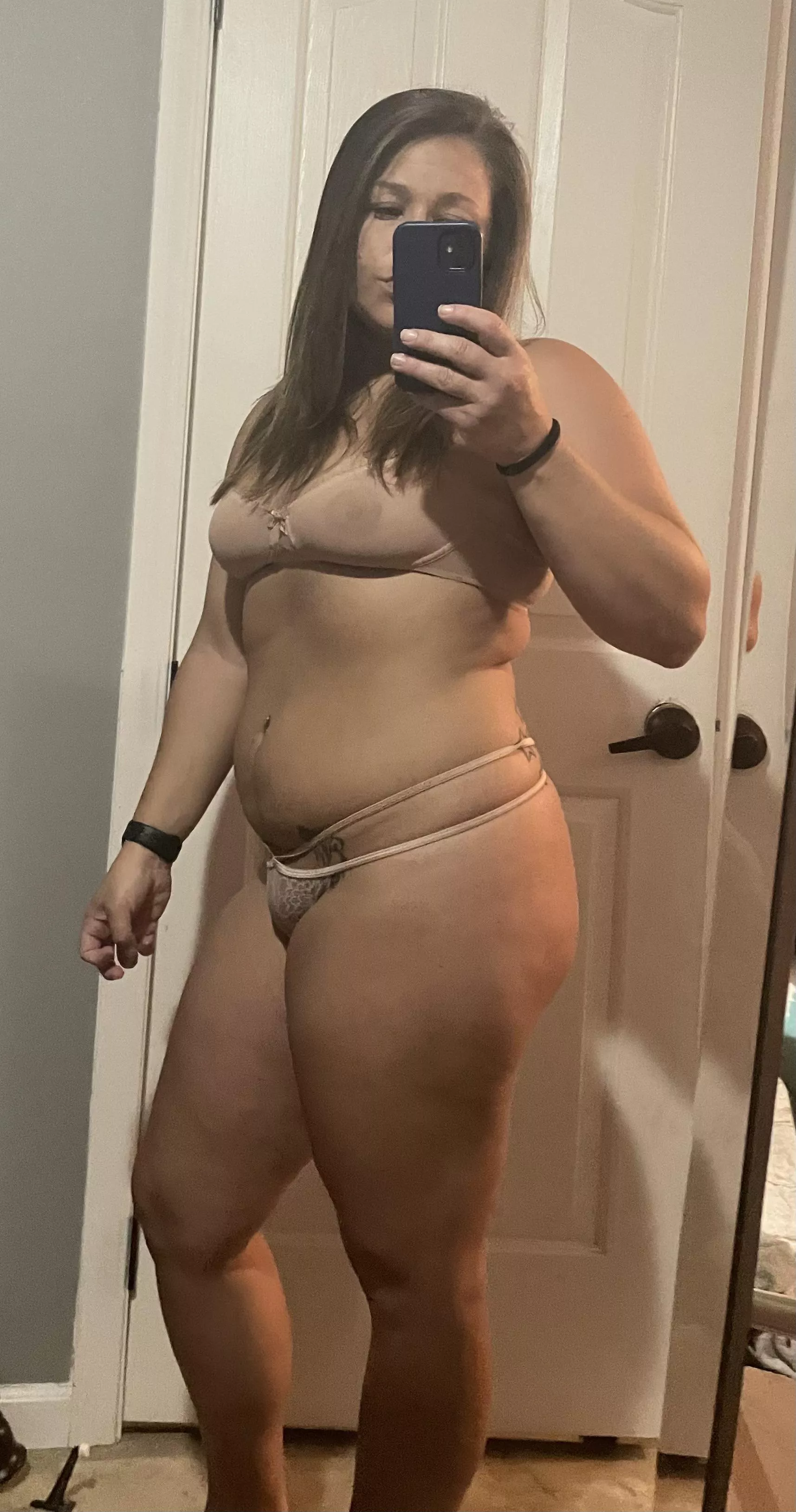 Any curvy wives out there? Kik etate85 posted by Etate85