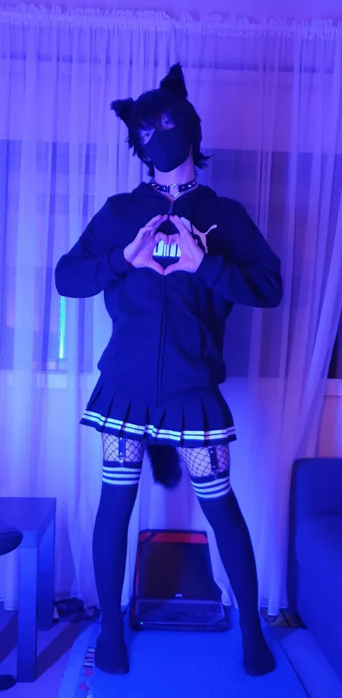 Any ❤ for a lonely femboy? by femme_neko