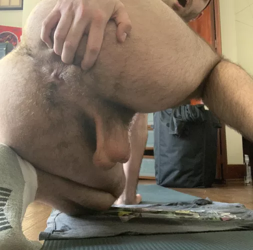 Any gay bears looking for a cub to order around a bit? 👀 by Own-Fortune-7848