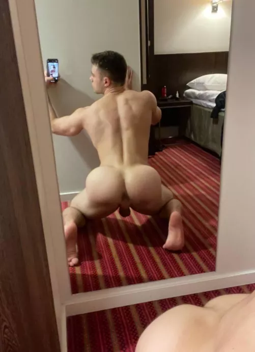 Any gaymers available to play with my cheeks? 💕 by greeenza_xxx