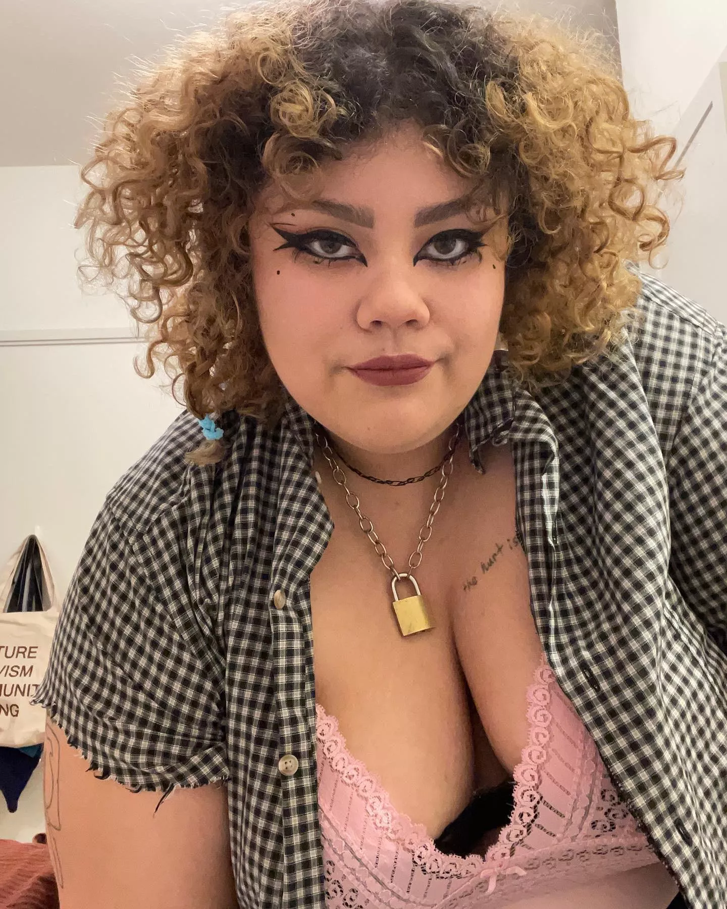 Any goths on here 🥺 ??? posted by trashghoul1312