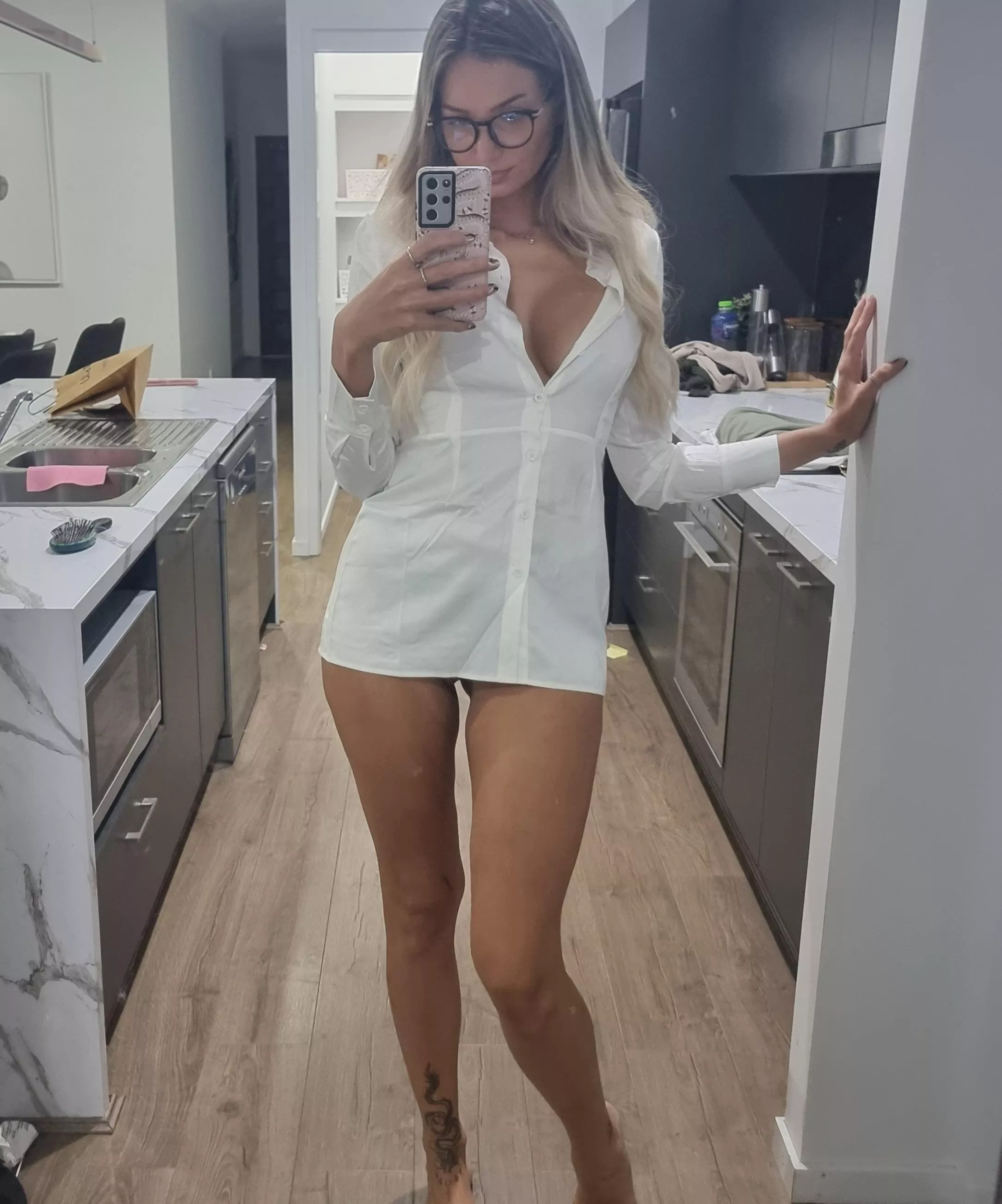 Any ideas to help me unwind after work 👀 posted by pawsfanta