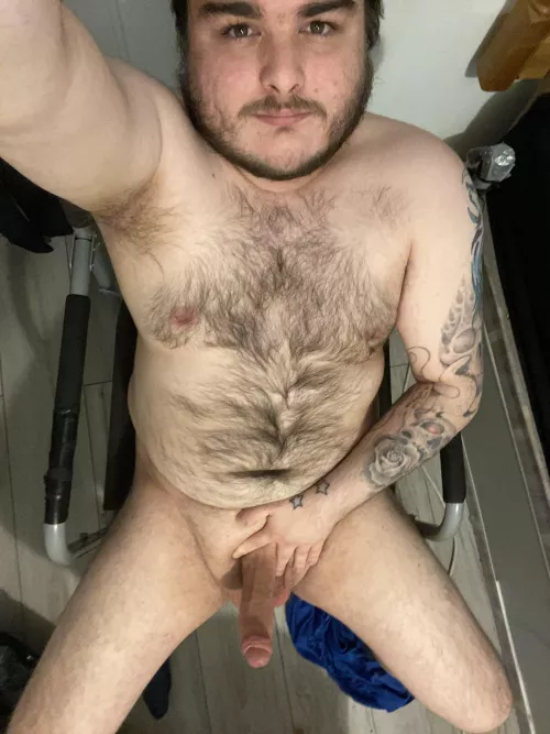 Any ladies like their guys thicc and hairy? by the-mvperre