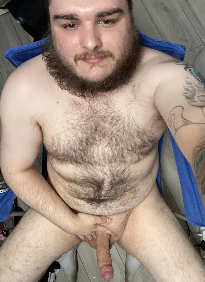 Any ladies like their men thicc and hairy? posted by Excellent_Lime_9789