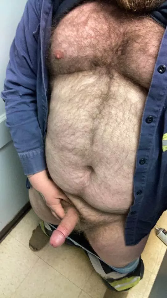 any ladies wanna get on there knees by nick6660p