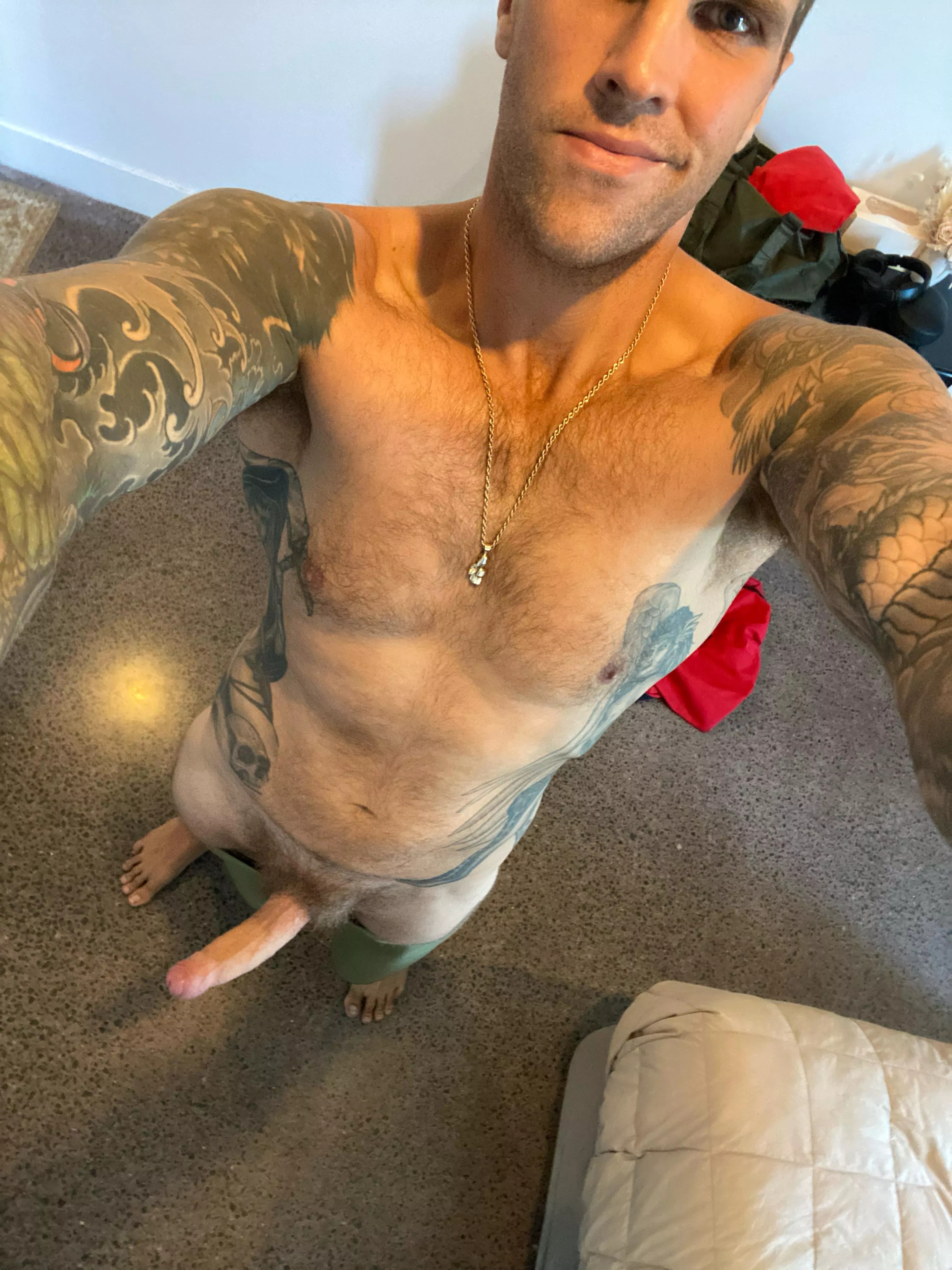 Any ladies wanna ride a 6’5” tall kiwi guy? posted by shavingfoam420