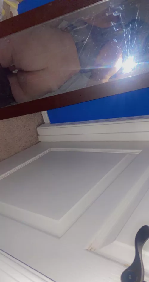 Any ladies want to play around I’m so horny right now. Have a thing for feet too how my ass looking ? Looking to role play too me being submissive little bitch by sidshack987