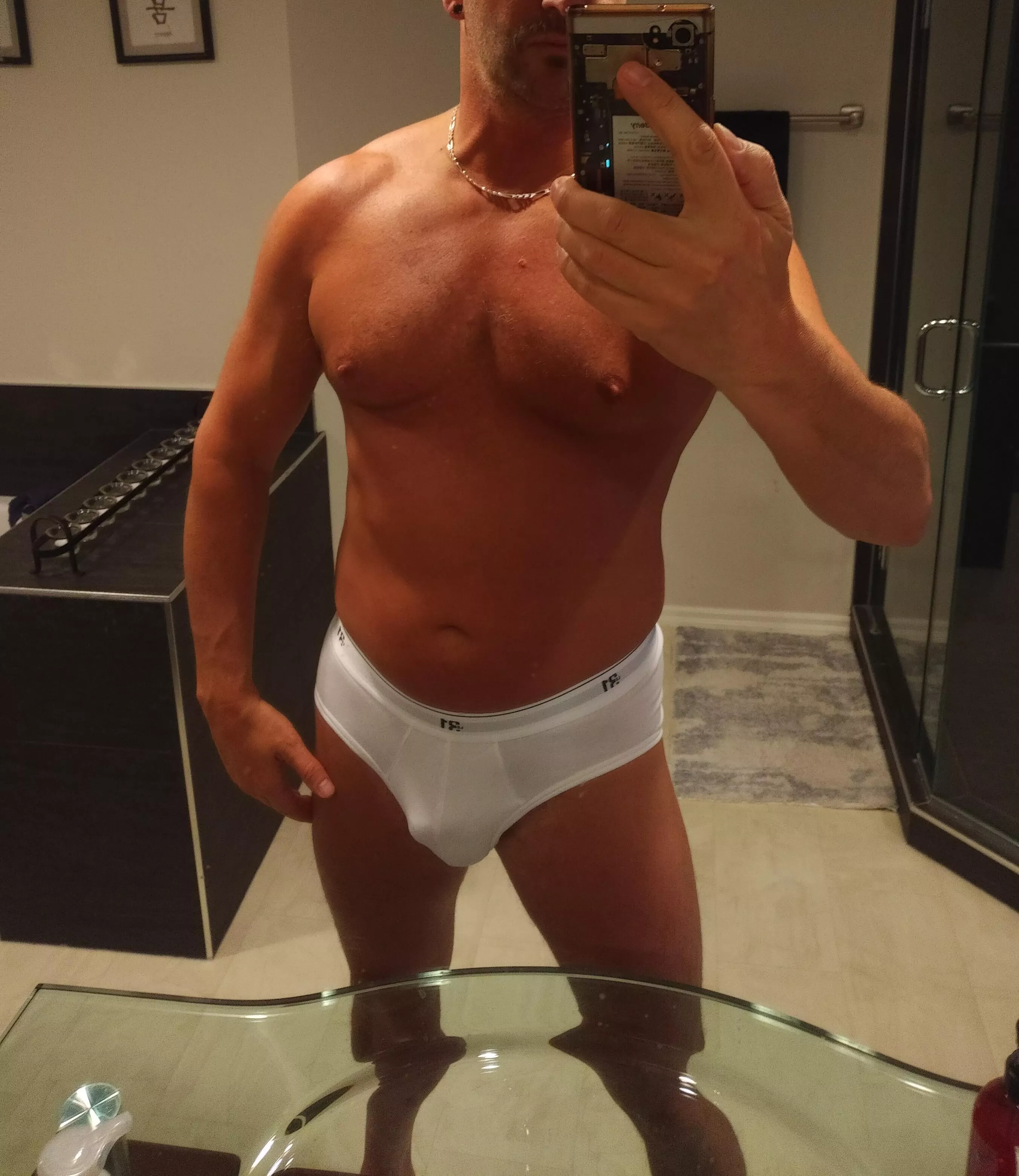 Any love for a Canadian daddy? posted by LonelyIllustrator541