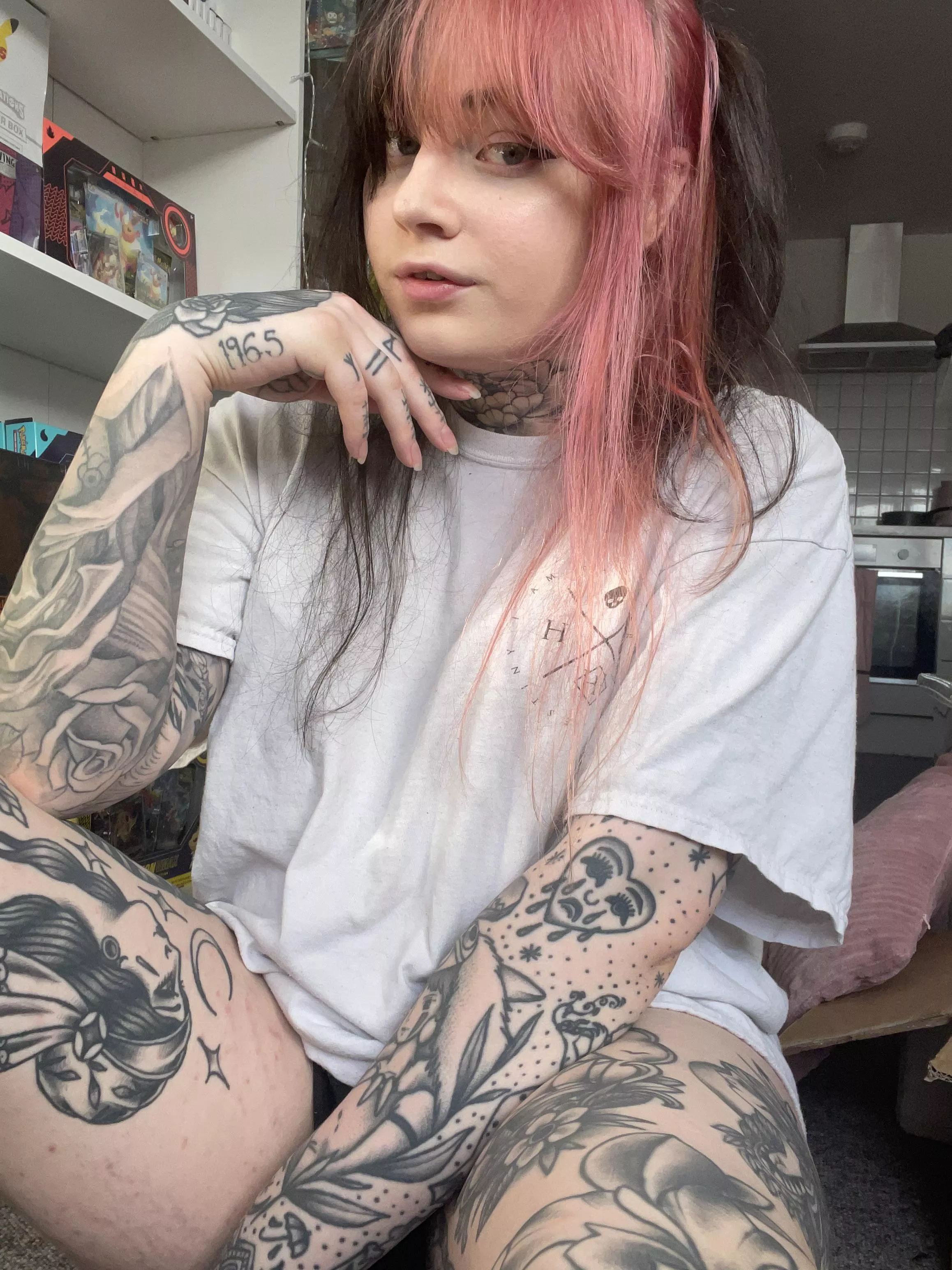 Any love for egirls?? posted by EmilyPiexo