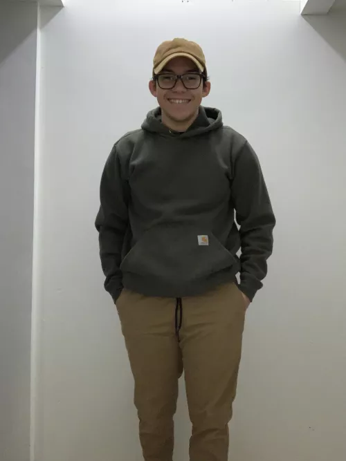 Any love for short guys ?I’m 5 ft 4 lol by Think-69