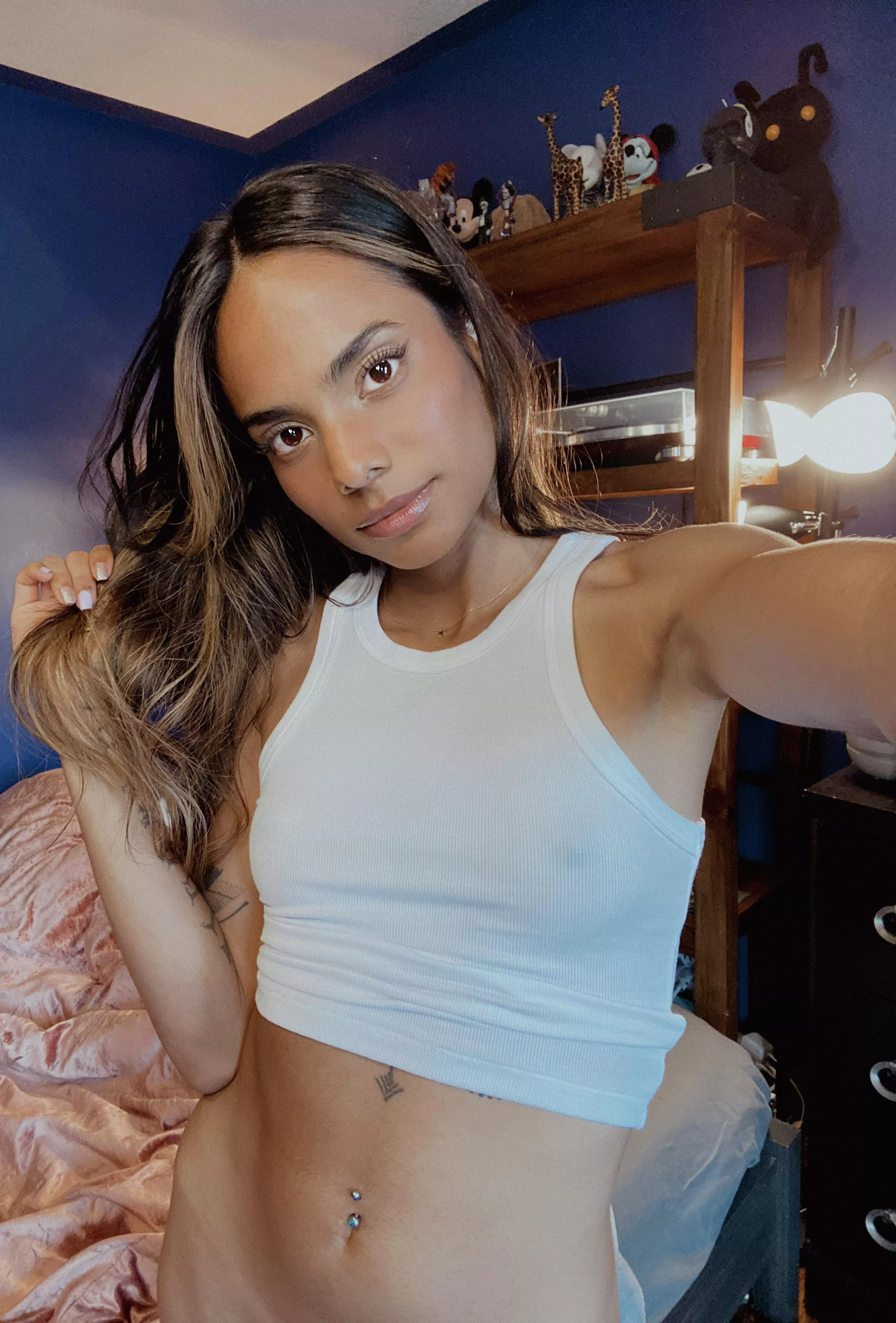 Any older guys wanna have fun? posted by camjaan