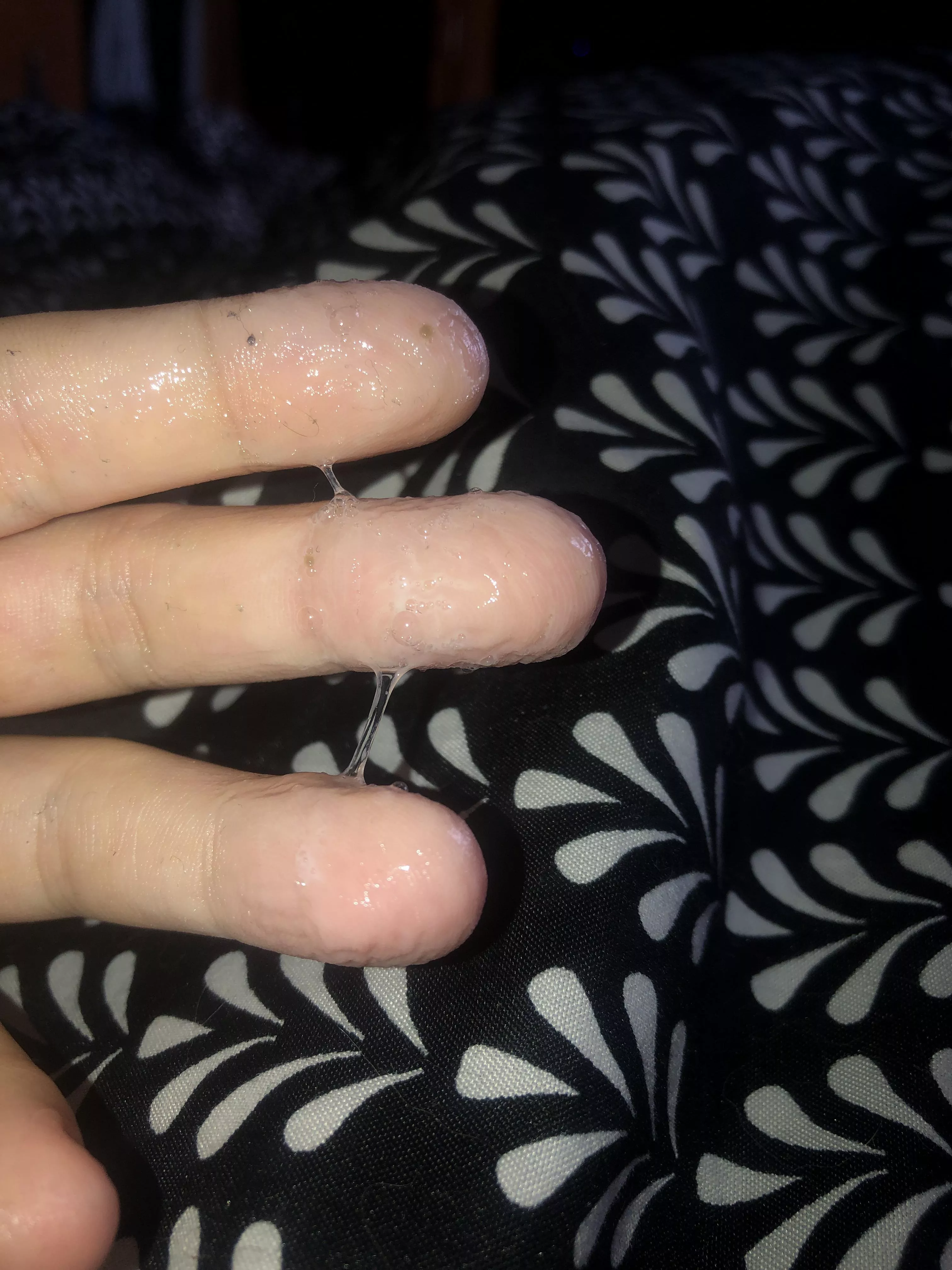 any older men want to taste my honey? 🍯 posted by nightmare_allie