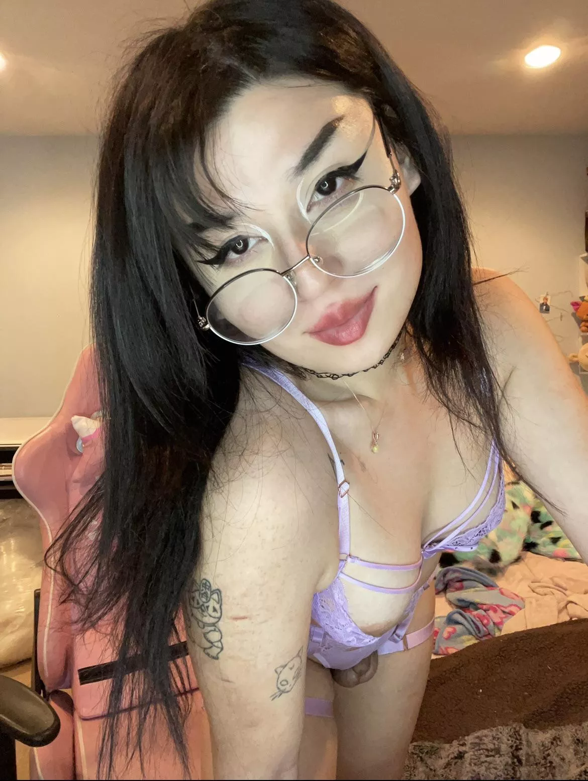 Any requests master? 🥺 posted by vviirre