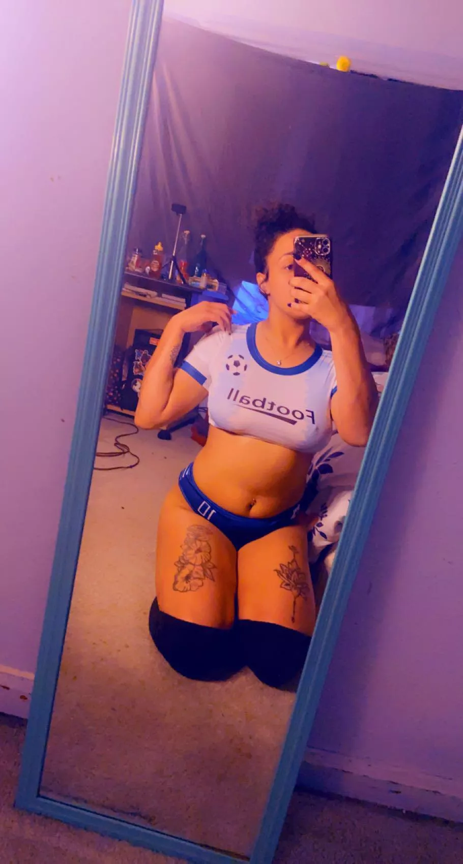 any soccer fans? ⚽️ posted by hxneysundrip